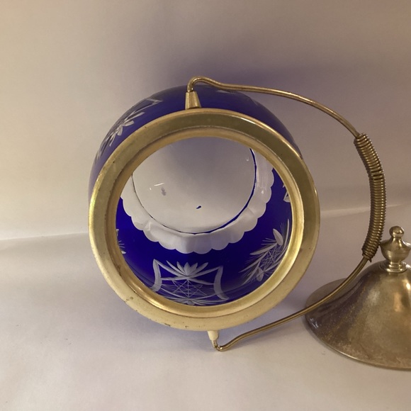 Vintage biscuit jar cobalt blue etched glass with metal lid clear bottom - Picture 5 of 9